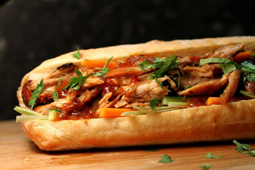Chicken Bahn Min_Wide